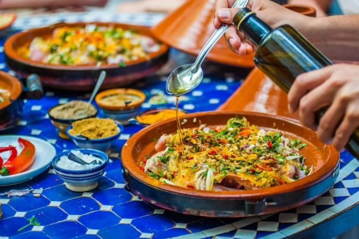 Cours de cuisine marocaine avec un chef local