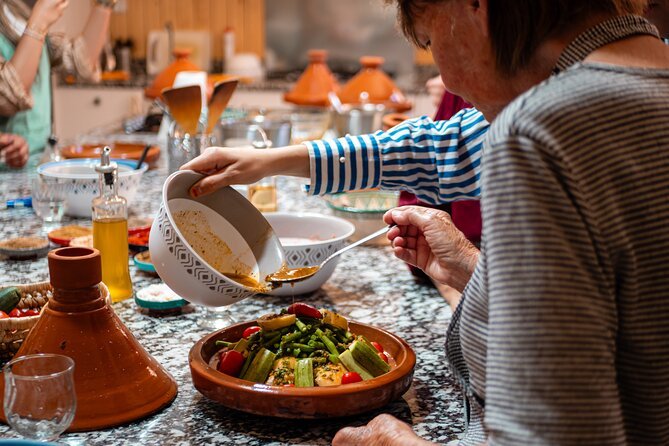 Cours de cuisine marocaine avec un chef local