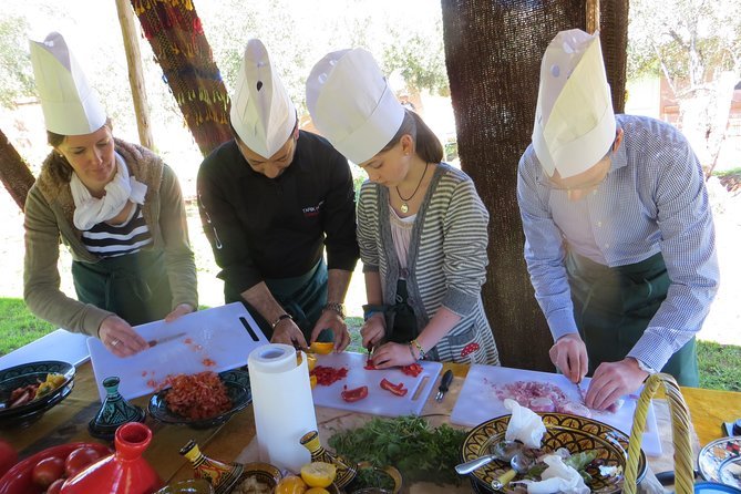 Cours de cuisine marocaine avec un chef local