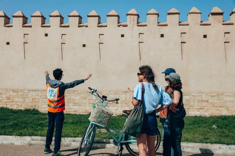 Tour privé en vélo électrique dans la ville et le long de la corniche