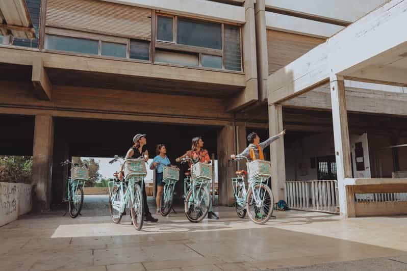 Tour privé en vélo électrique dans la ville et le long de la corniche