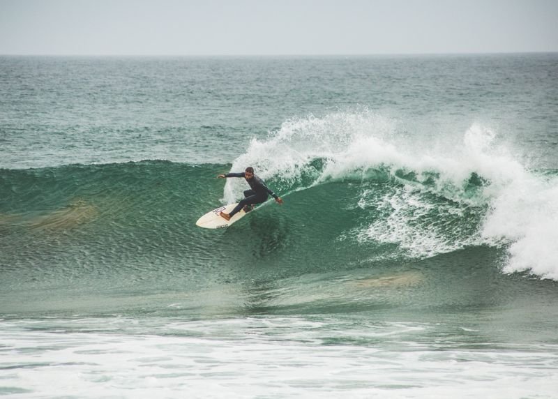 Surf et cours de surf à la plage de Taghazout